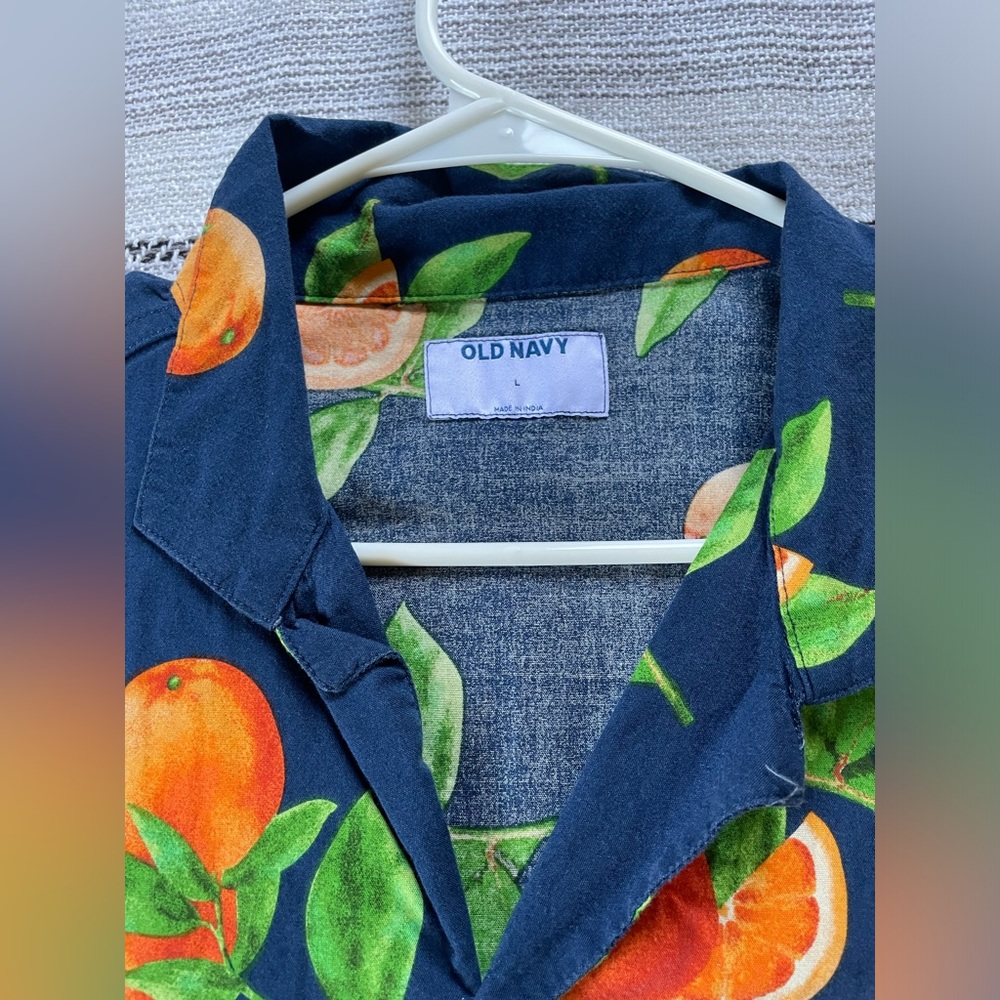 Old Navy Oranges shirt